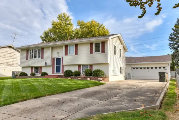 701 Parkwood Boulevard, Pleasant Hill, IA 50327