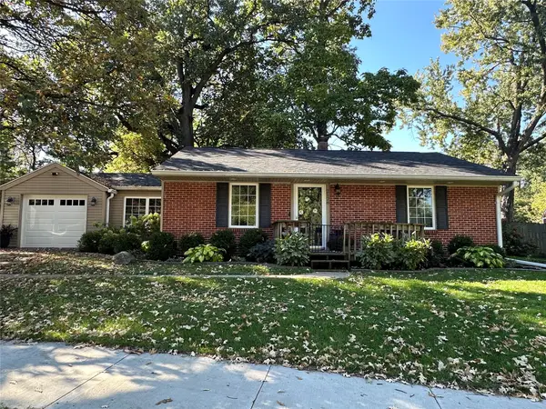 2128 Willowmere Drive, Des Moines, IA 50321