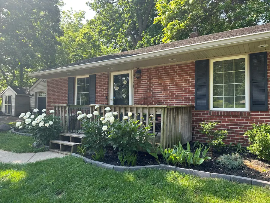 2128 Willowmere Drive, Des Moines, IA 50321 - #2