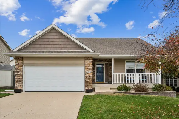 1020 Rolling Hills Court, Norwalk, IA 50211