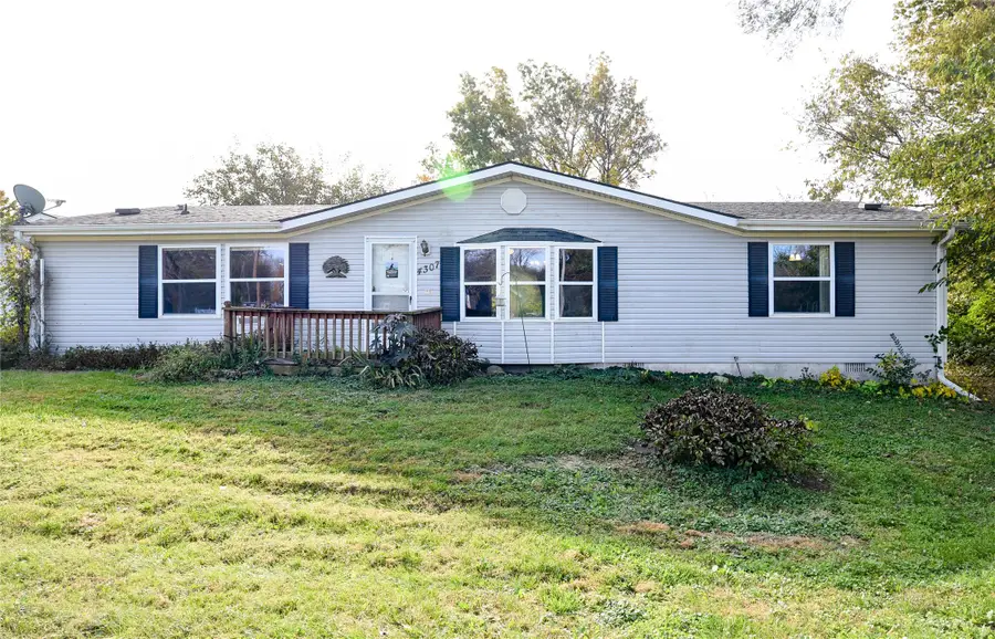 4307 E Oakwood Drive, Pleasant Hill, IA 50327 - #2