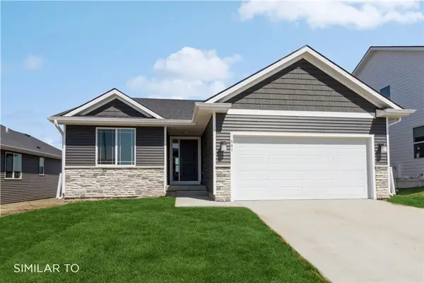 1901 E Clinton Place, Indianola, IA 50125