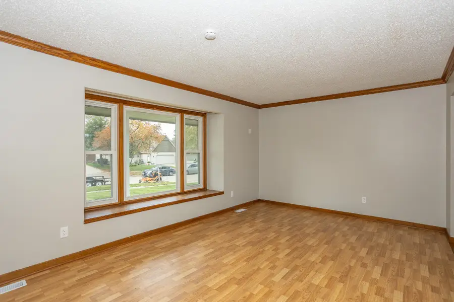 3707 SW 37th Street, Des Moines, IA 50321 - #3