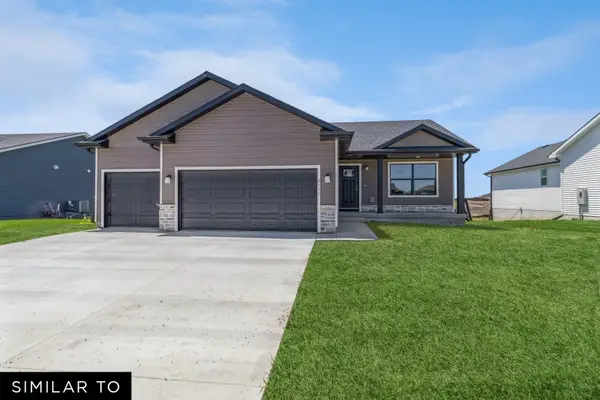 1560 Locust Street, Waukee, IA 50263