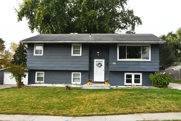 1305 Meadow Drive, Norwalk, IA 50211