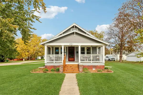 301 4th Street Se, Altoona, IA 50009