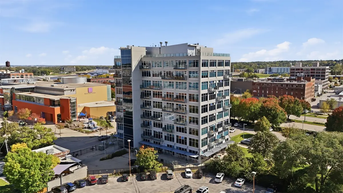 120 SW 5th Street #402, Des Moines, IA 50309 - #1