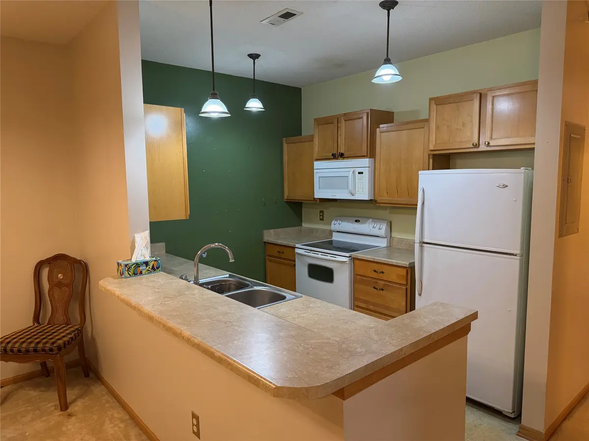 1835 SW White Birch Circle #6, Ankeny, IA 50023 - #1