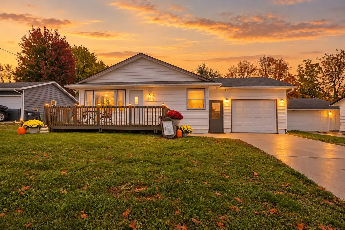 206 E South Street, New Sharon, IA 50207 - #1