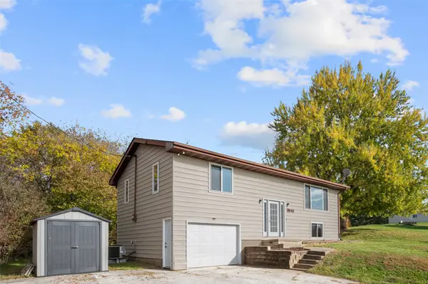 8946 SE Vandalia Drive, Runnells, IA 50237