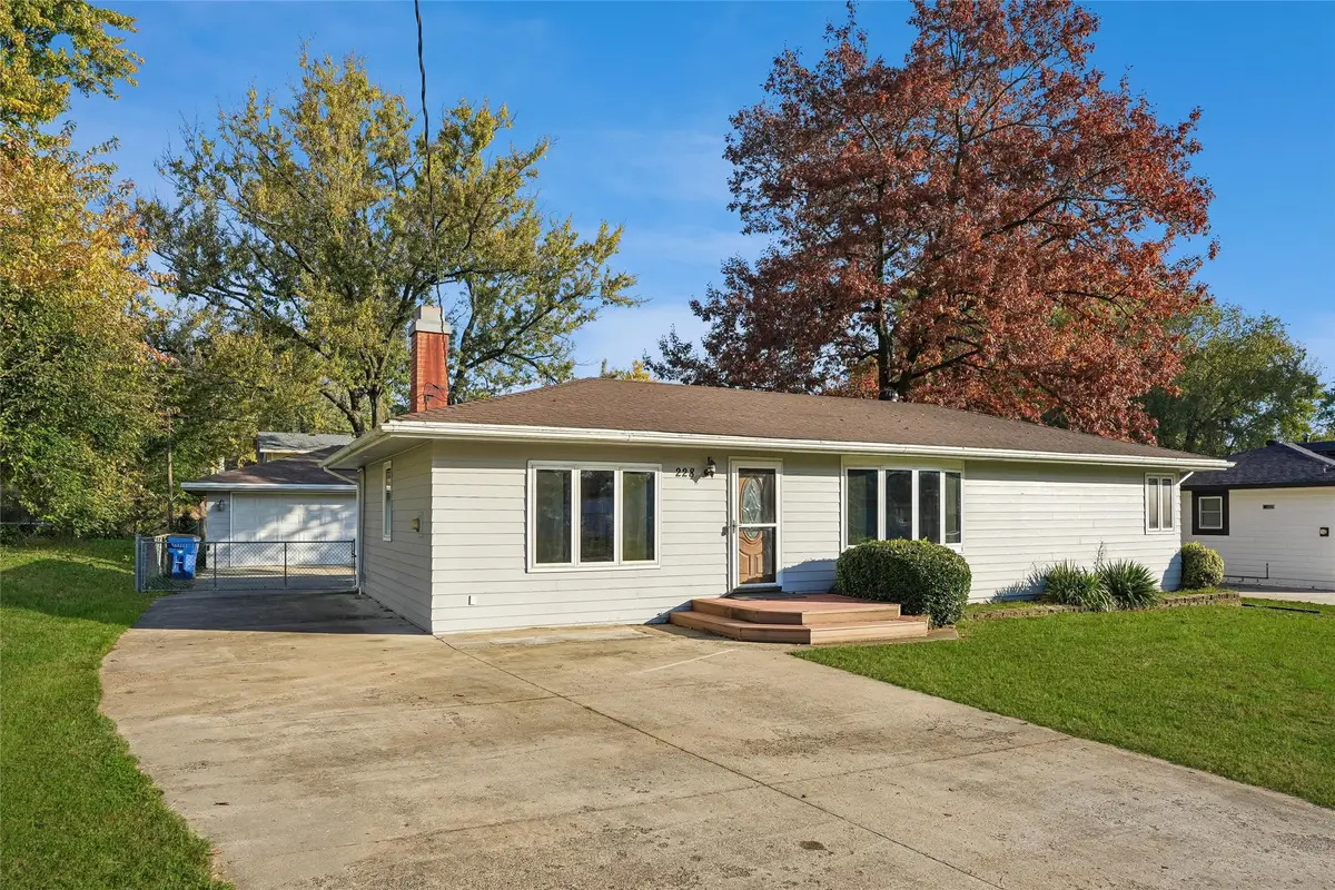 228 Marlou Parkway, Des Moines, IA 50320 - #1