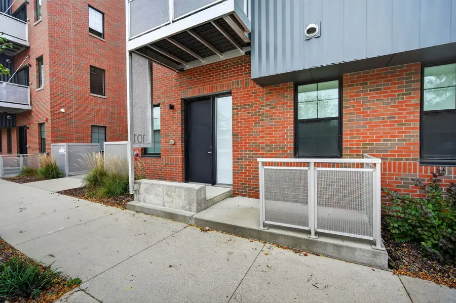 400 SW 7th Street #101, Des Moines, IA 50309 - #2