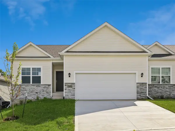 2504 Brook View Drive, Des Moines, IA 50317