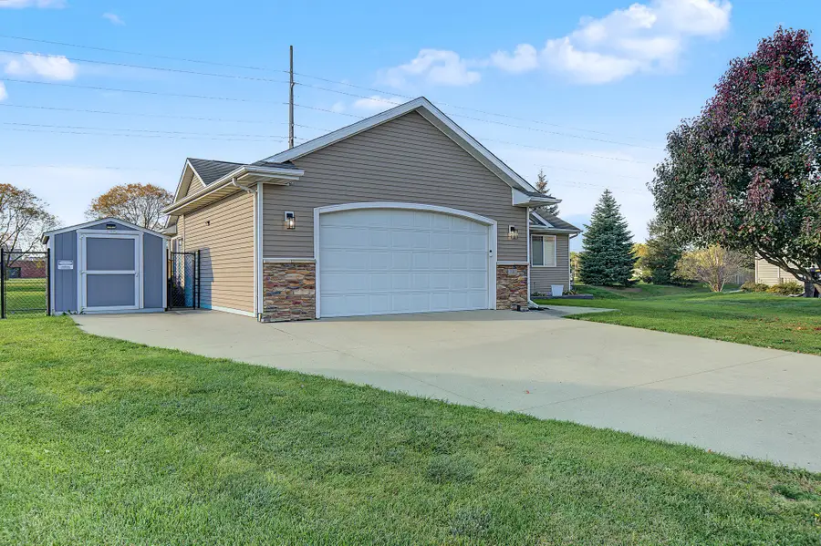 770 SE Carefree Lane, Waukee, IA 50263 - #2