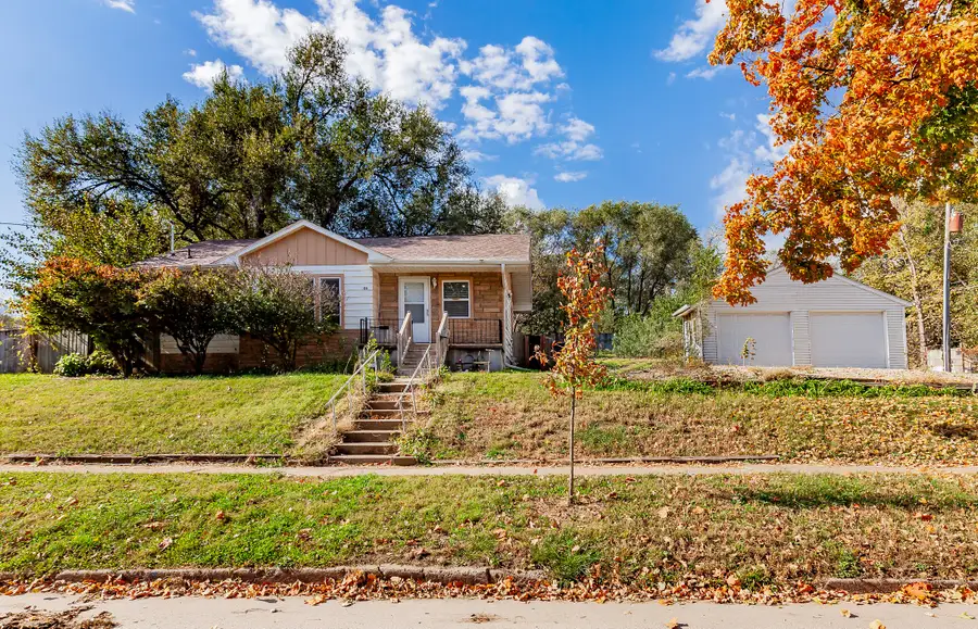 306 E 17th Street, Des Moines, IA 50316 - #2