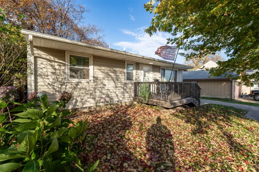 1325 W Linn Street, Marshalltown, IA 50158 - #2