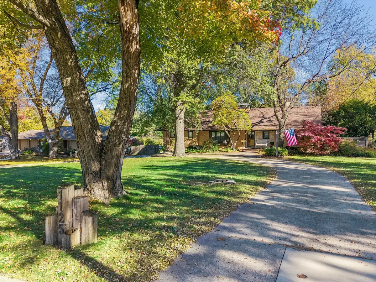 1125 18th Street, West Des Moines, IA 50265 - #1
