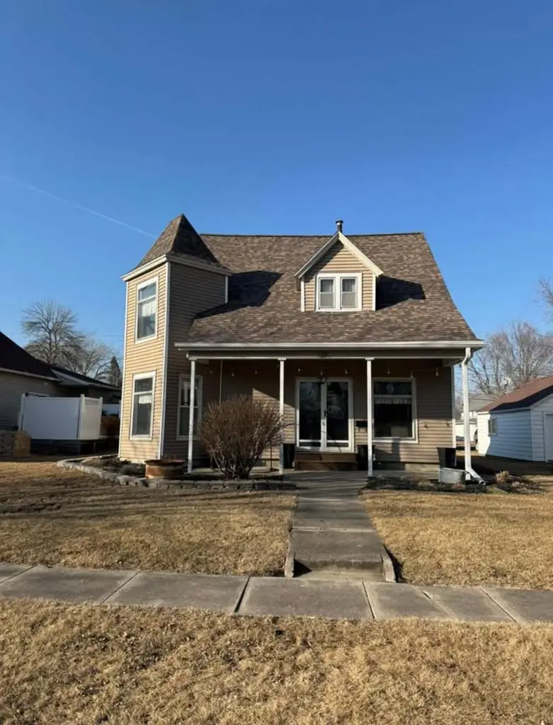 138 Pleasant St, Rockwell City, IA 50579 - Image #1