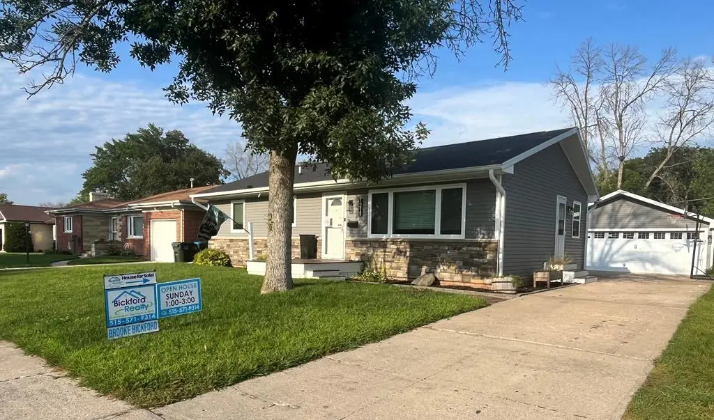 1215 N. 24th Pl, Fort Dodge, IA 50501 - #1