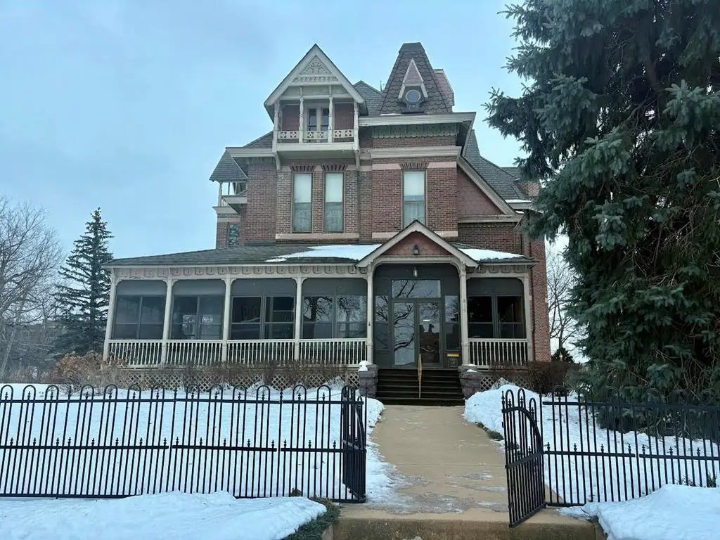 819 3rd Ave S, Fort Dodge, IA 50501 - Image #1