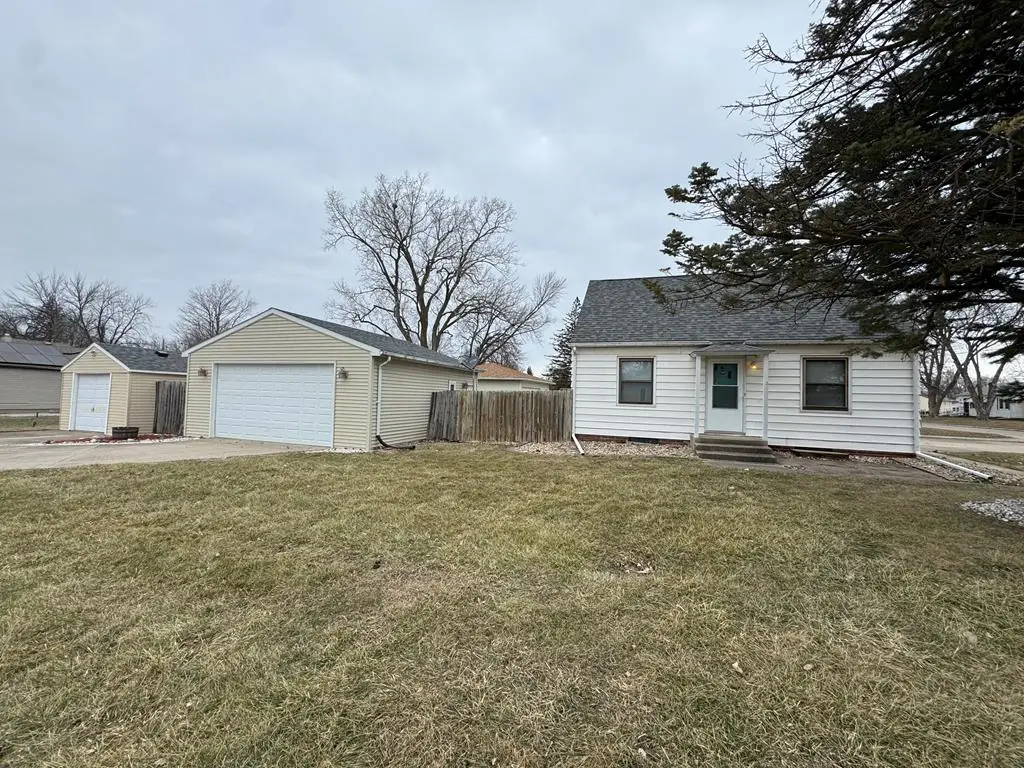 1102 Kramme Drive, Fort Dodge, IA 50501 - Image #1
