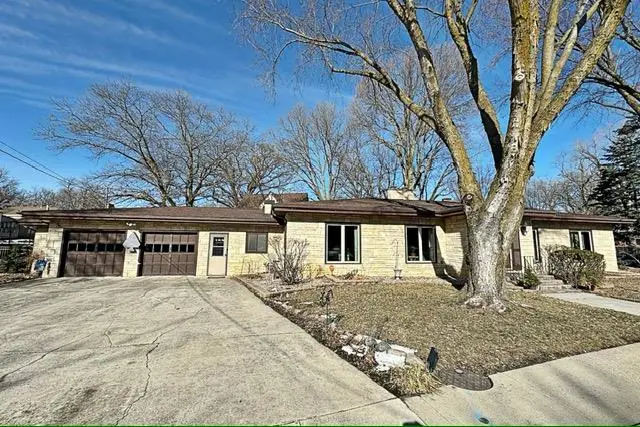 1132 Summitt Ave, Fort Dodge, IA 50501 - #1