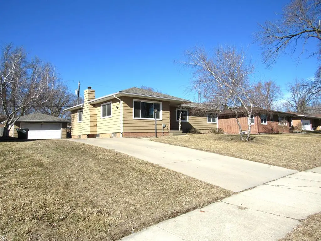 1328 Williams Dr, Fort Dodge, IA 50501 - #1