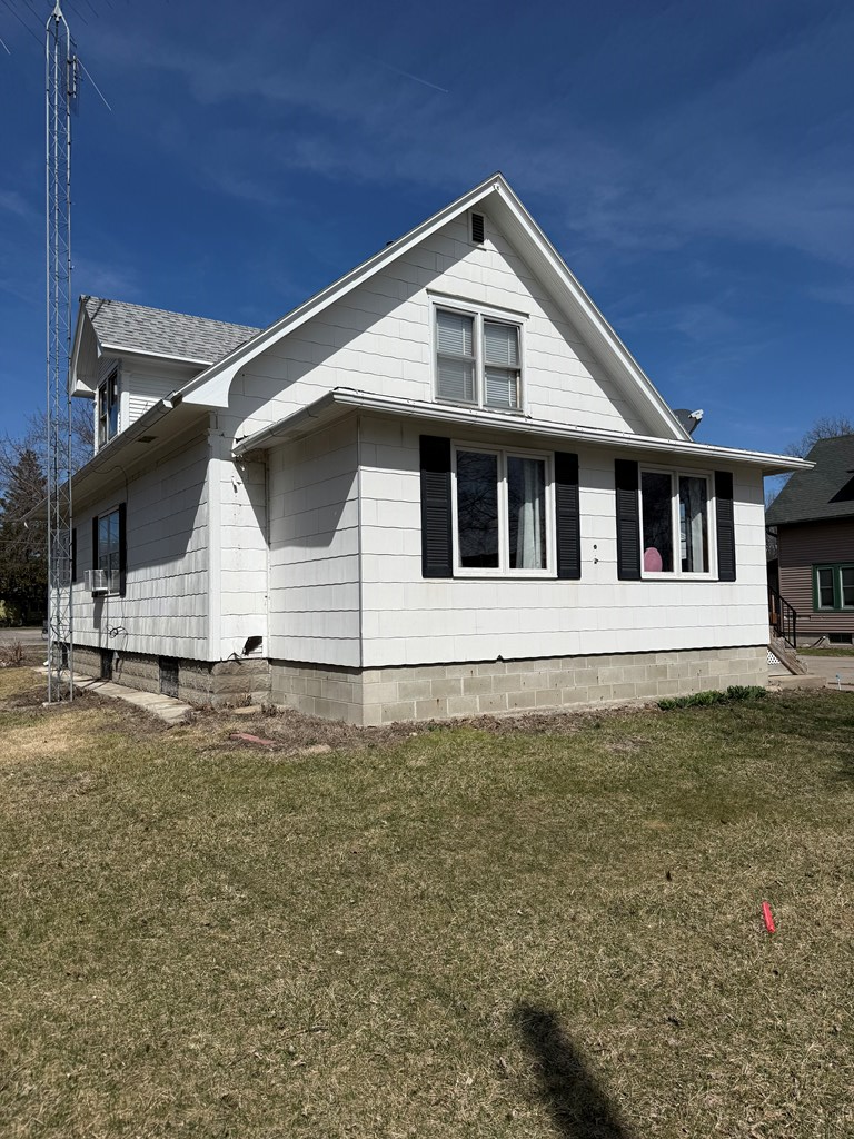 126 E Pleasant St, Rockwell City, IA 50579 - #3