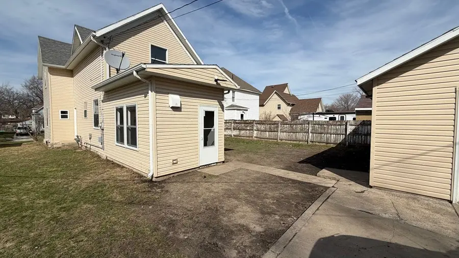 1427 6th Ave S, Fort Dodge, IA 50501 - #2