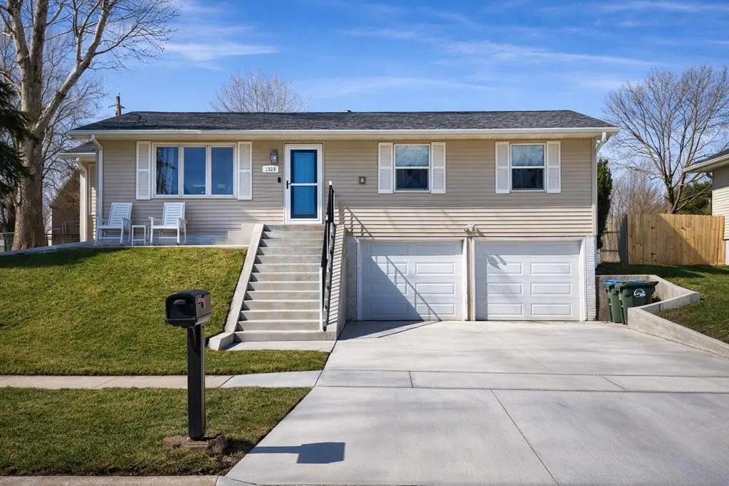 1020 N 31st Street, Fort Dodge, IA 50501 - #1