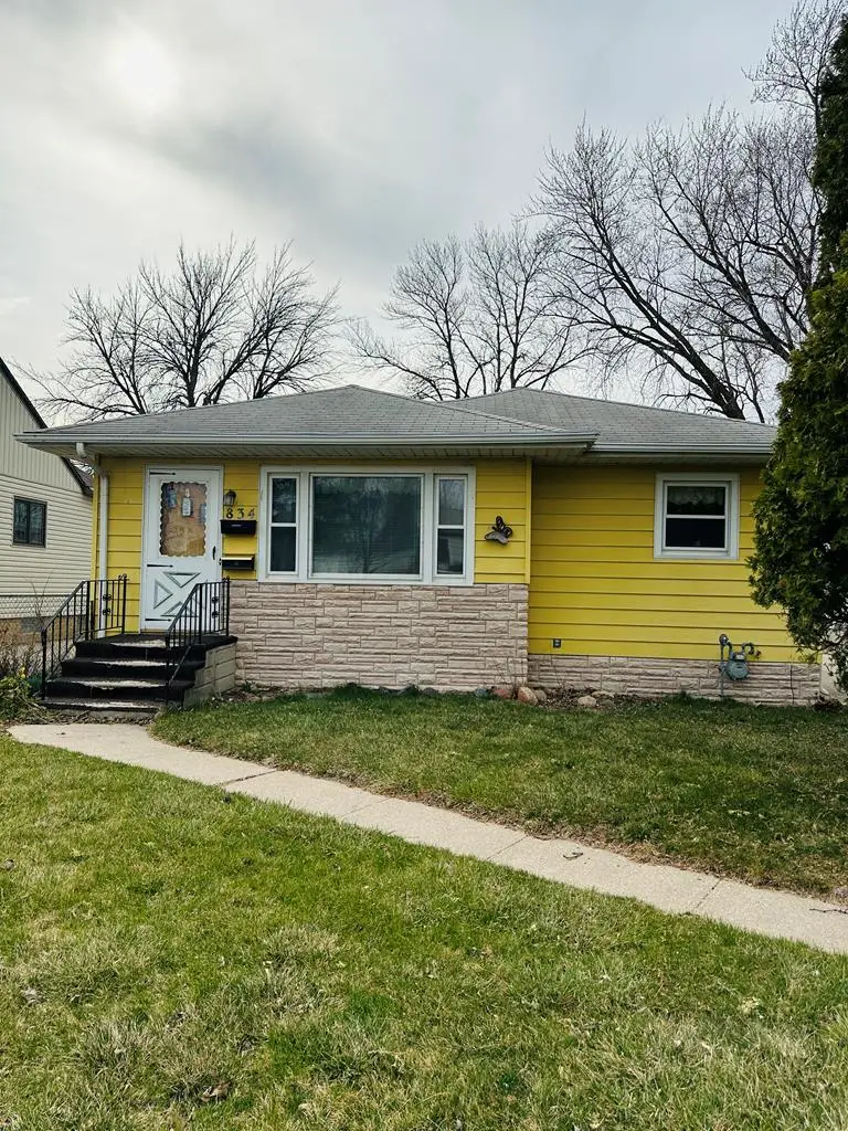 834 S 20th St, Fort Dodge, IA 50501 - #1