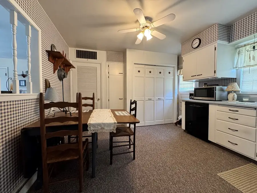 609 Lincoln, Webster City, IA 50595 - #2
