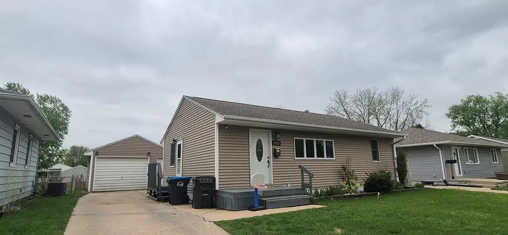 2761 17th Ave N, Fort Dodge, IA 50501 - #1