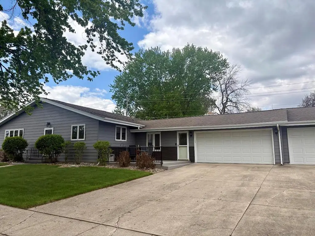 1206 N 29th St, Fort Dodge, IA 50501 - #1