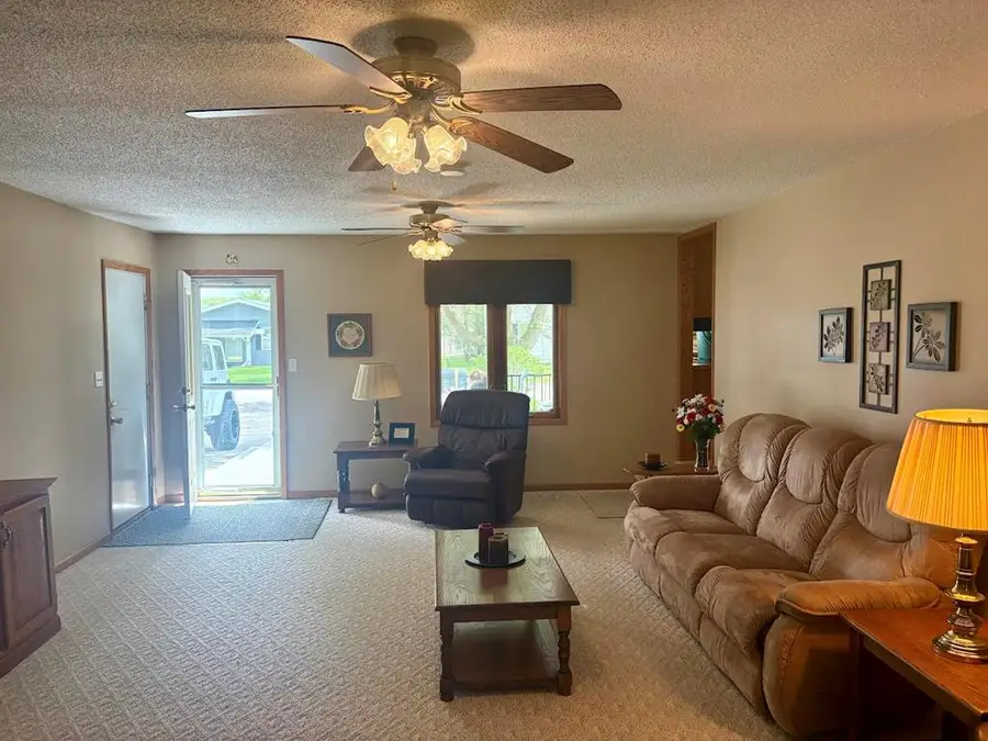 1206 N 29th St, Fort Dodge, IA 50501 - #2