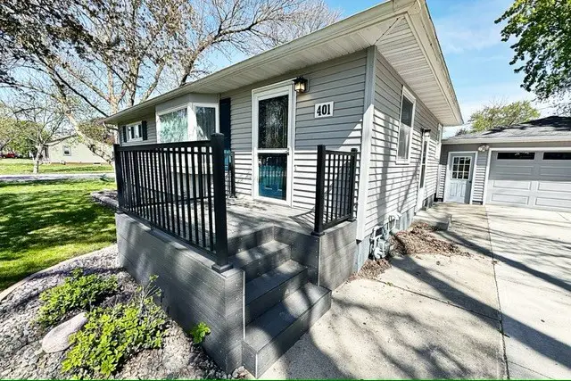 401 1st Ave N, Dakota City, IA 50529 - #2