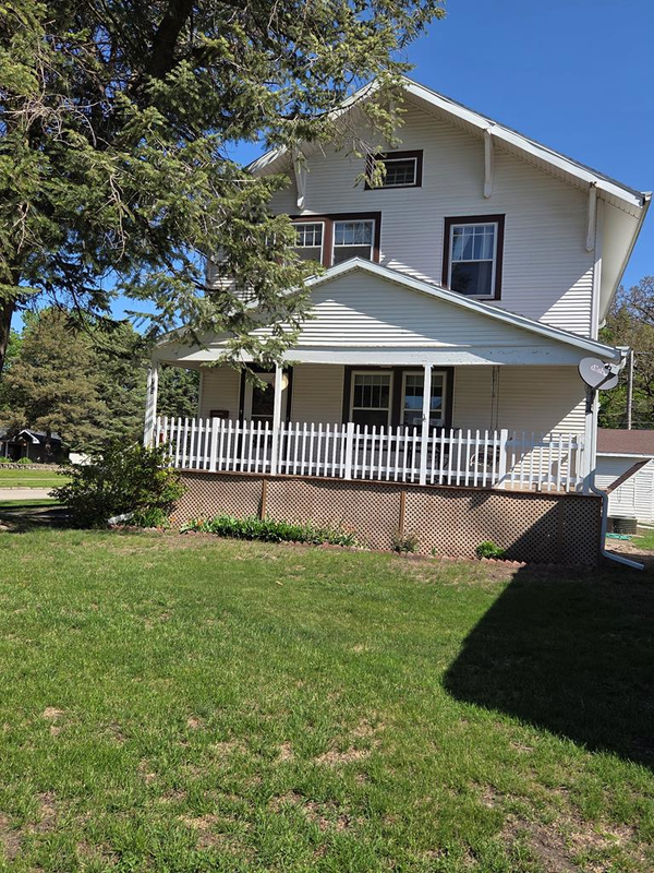 750 South St, Rockwell City, IA 50579