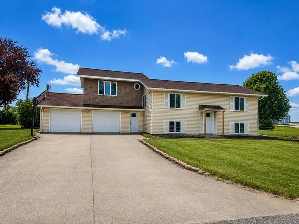 809 21st Avenue, Manson, IA 50563