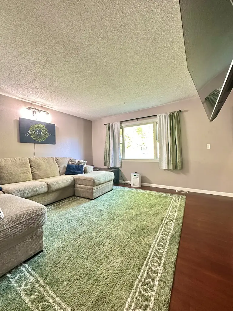 411 E Center Ave, Badger, IA 50516 - #3