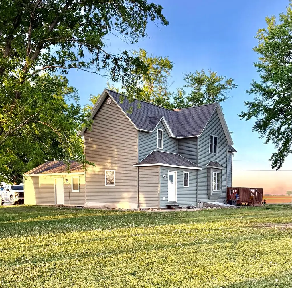 2217 Zearing Ave, Somers, IA 50586 - #1