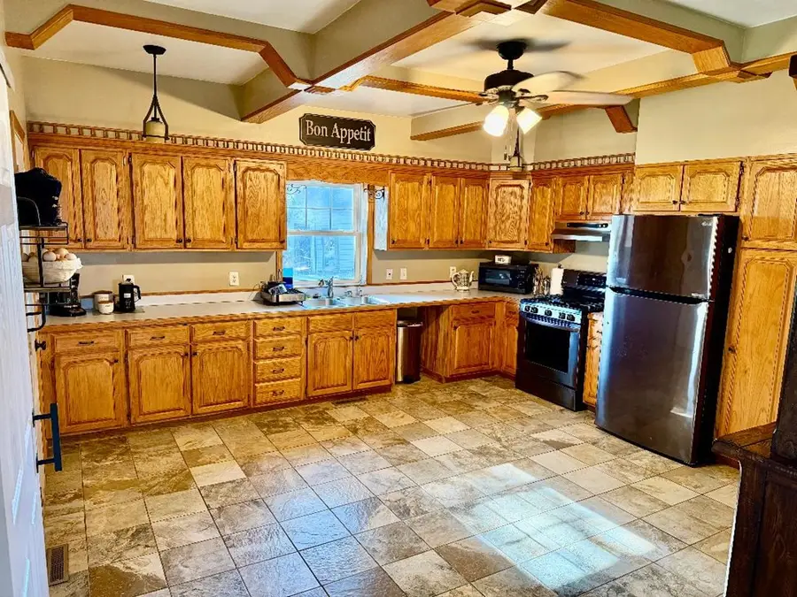 2217 Zearing Ave, Somers, IA 50586 - #2