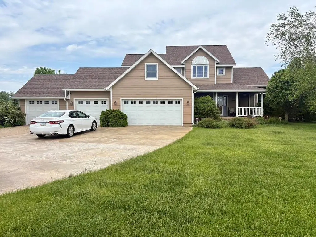 110 Spring Valley Dr., Livermore, IA 50558 - #1