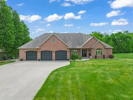 2230 Oakwood Road, Fort Dodge, IA 50501