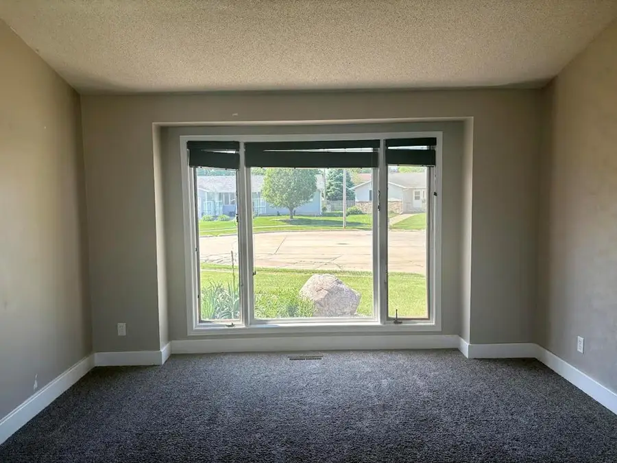 3010 21st Ave N, Fort Dodge, IA 50501 - #3