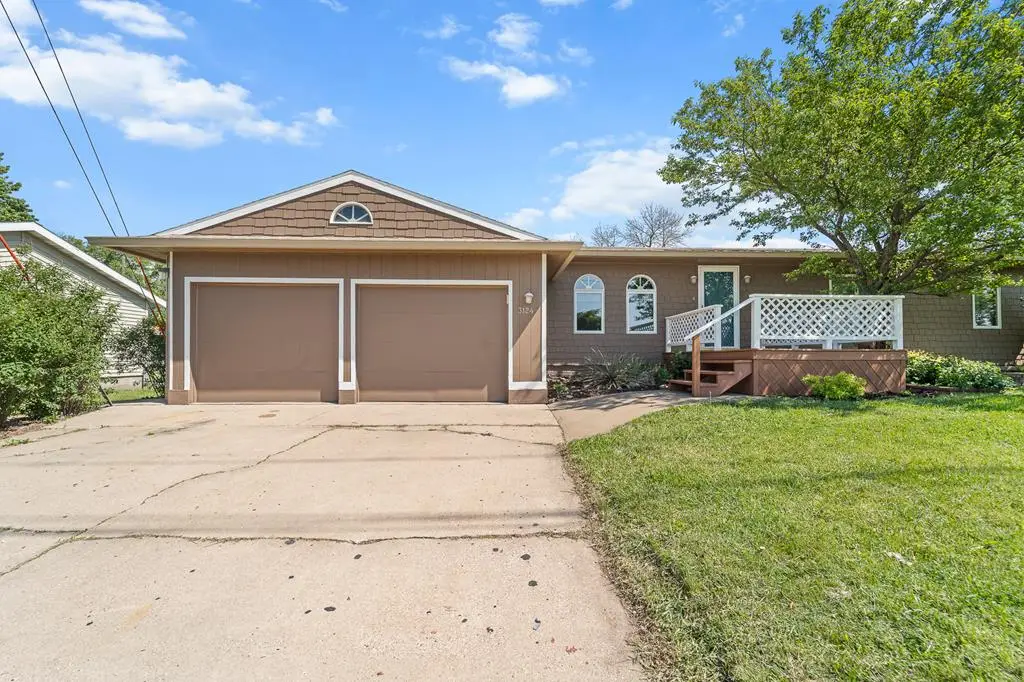 3124 10th Ave N, Fort Dodge, IA 50501 - #1