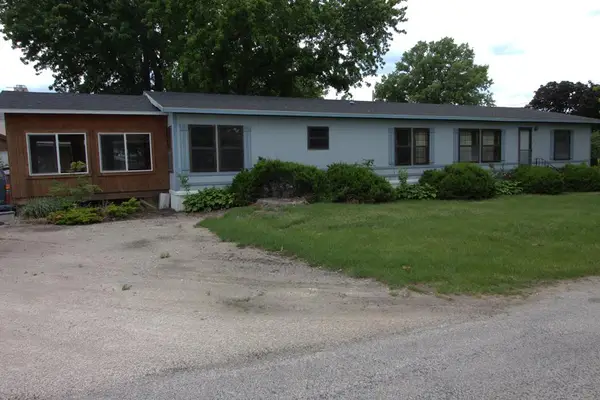 205 Niebel, Farnhamville, IA 50538