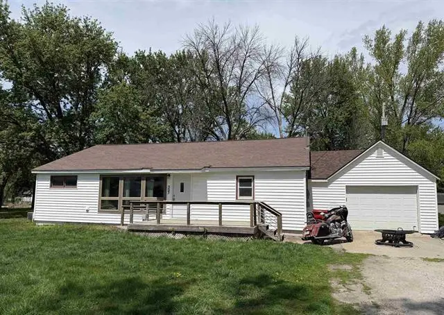 303 3rd Ave N, Dakota City, IA 50529 - #1