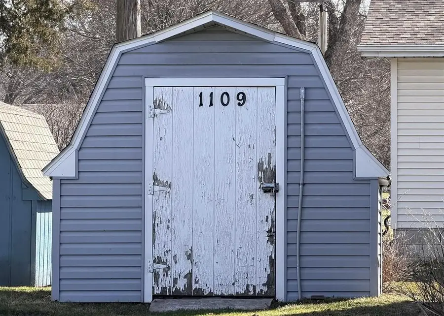 1109 9th St S, Humboldt, IA 50548 - #2