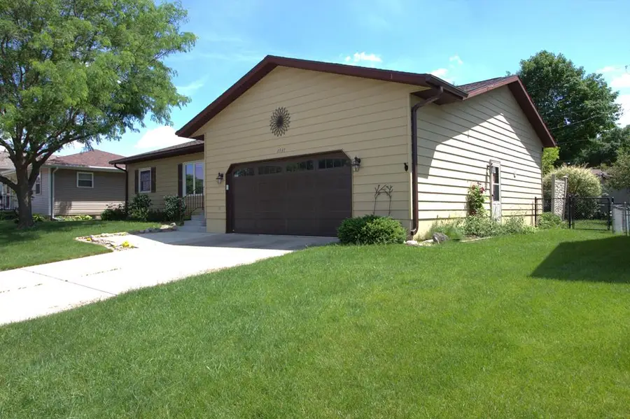 2937 22nd Ave N, Fort Dodge, IA 50501 - #2