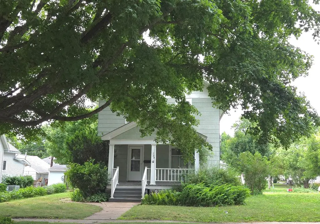 729 Pleasant Street, Rockwell City, IA 50579 - #1